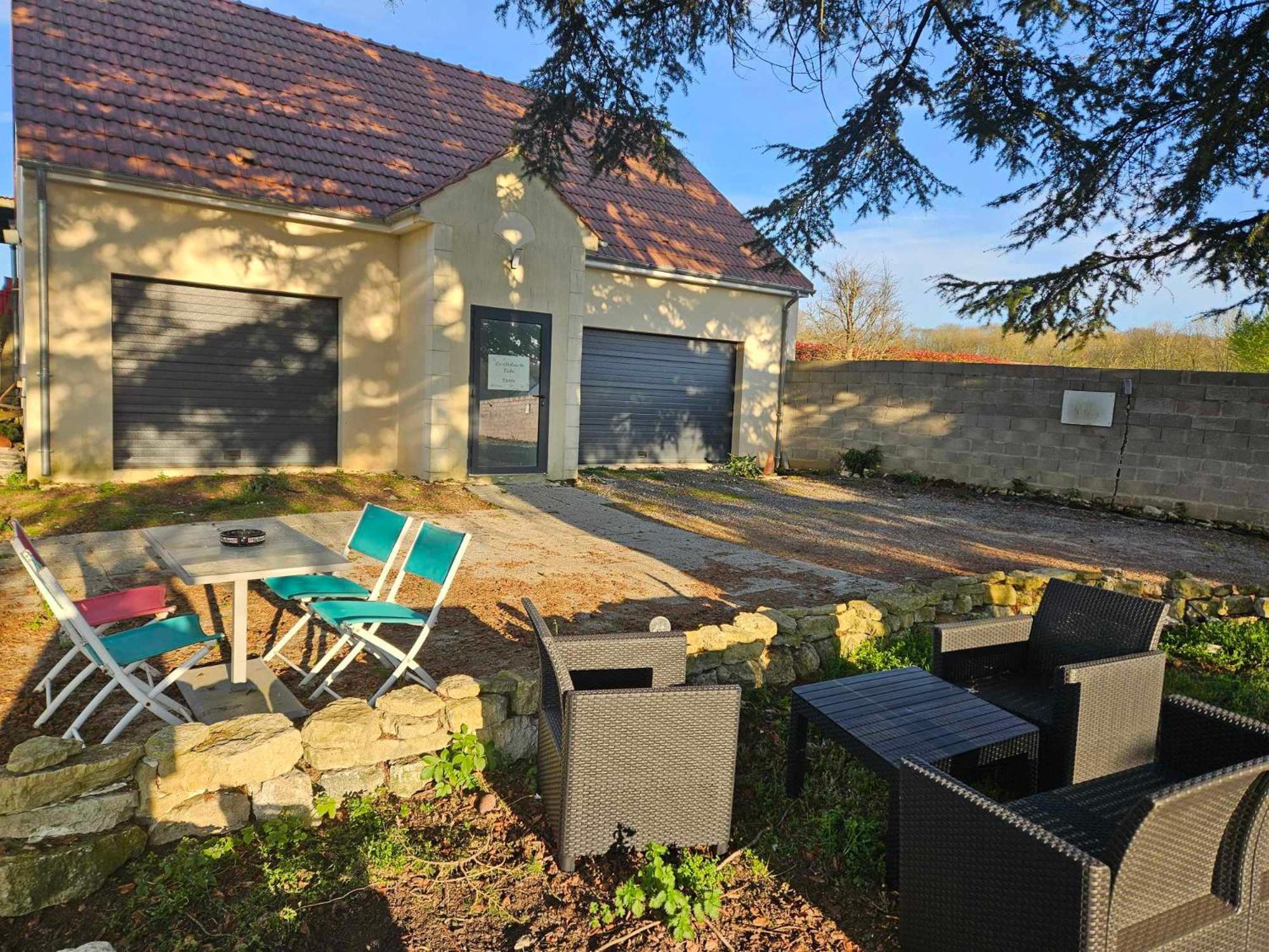 Studios Du Cedre Cuvilly Exterior foto